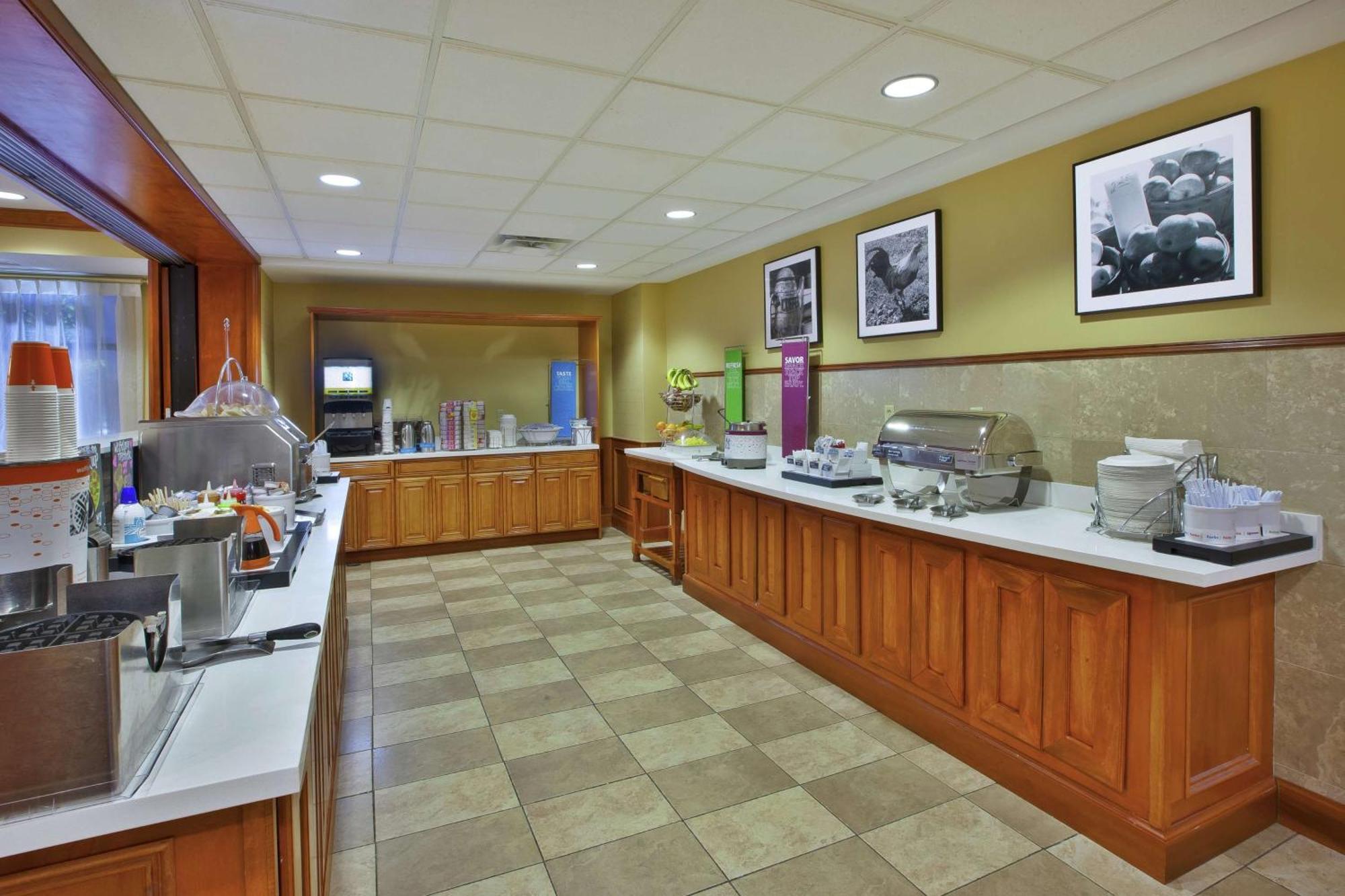 Hampton Inn Commerce/Нови Екстериор снимка