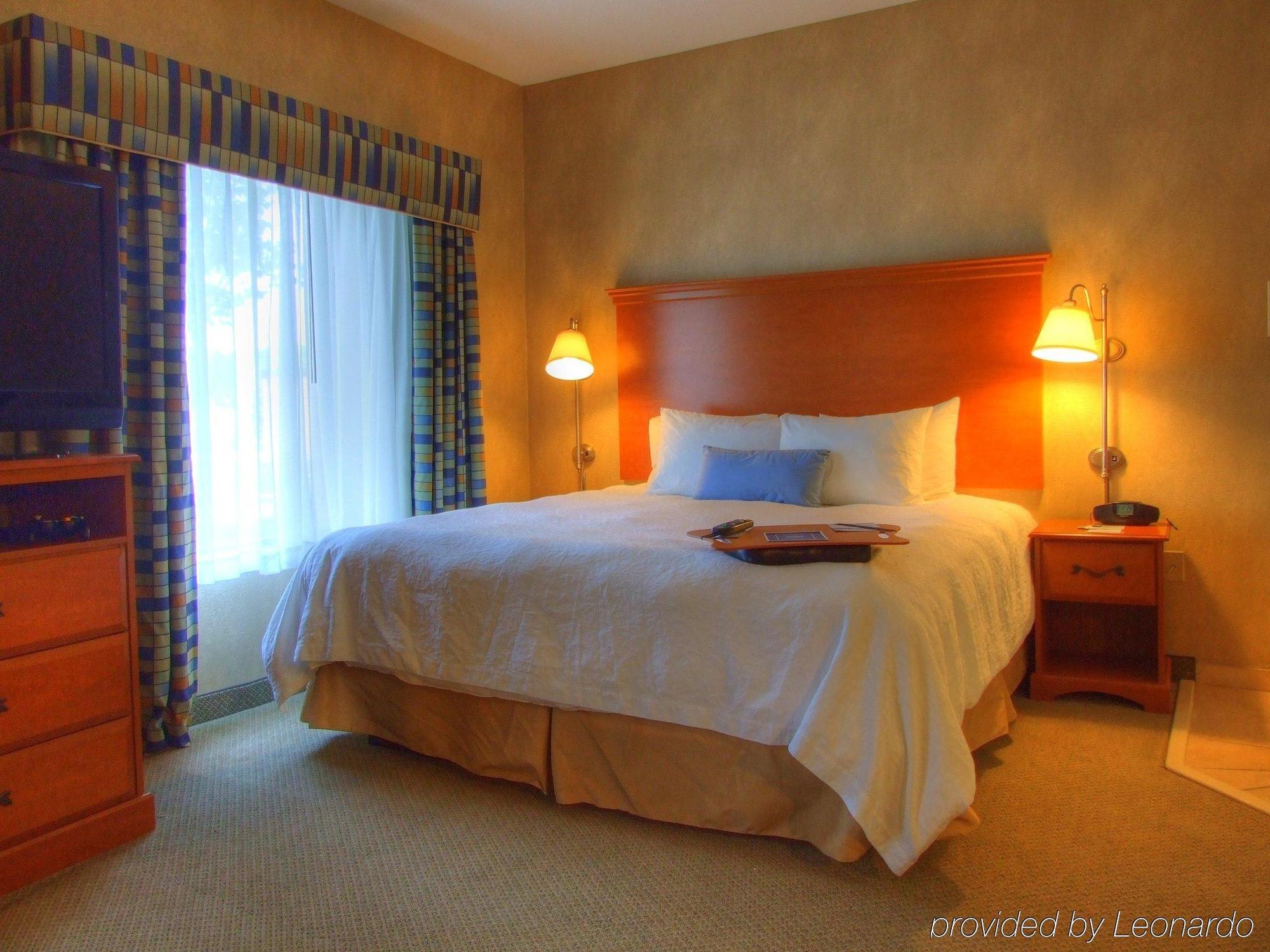 Hampton Inn Commerce/Нови Стая снимка